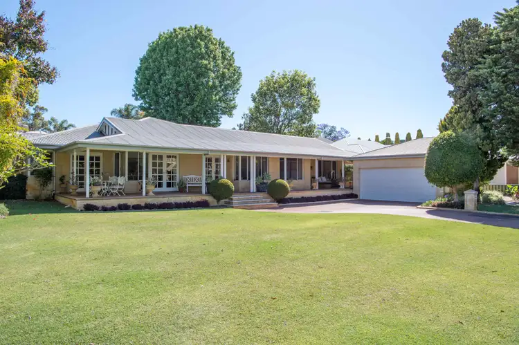 12 Curruthers Road, Mount Pleasant WA 6153