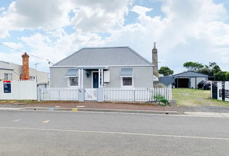 24 King Street, Cressy TAS 7302