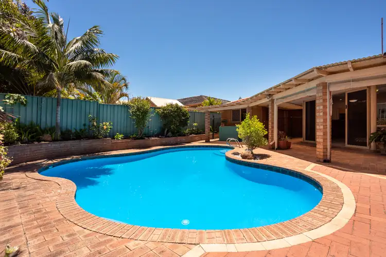 8 Raine Terrace, Winthrop WA 6150