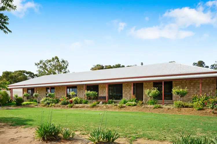 Second view of Homely house listing, 7 Duthie Court, Paringa SA 5340
