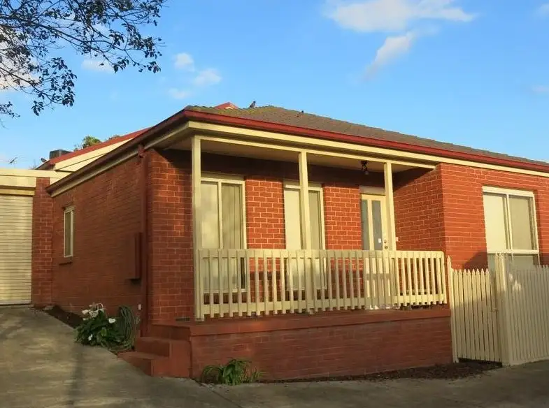Main view of Homely unit listing, 2/18 Yarrinup Avenue, Chadstone VIC 3148