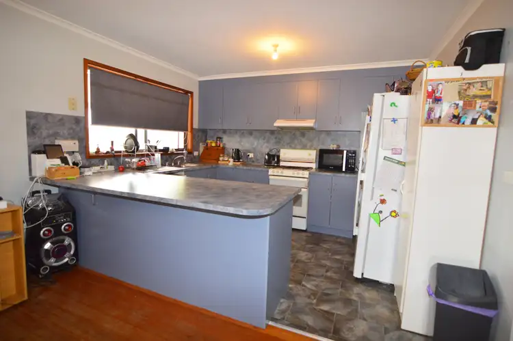 Sixth view of Homely house listing, 723 Woomera Avenue, Red Cliffs VIC 3496