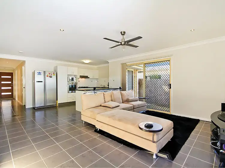 24 Esperance Crescent