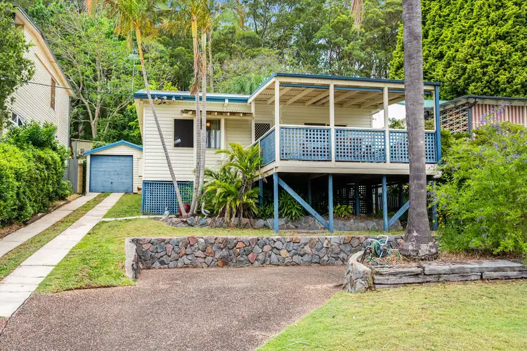 25 Coronation Street, Warners Bay NSW 2282