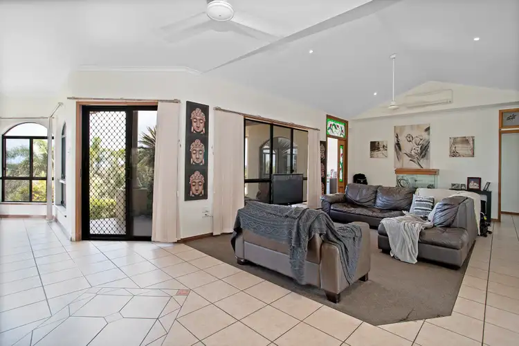 Fifth view of Homely house listing, 2 Palmview Court, Rural View QLD 4740