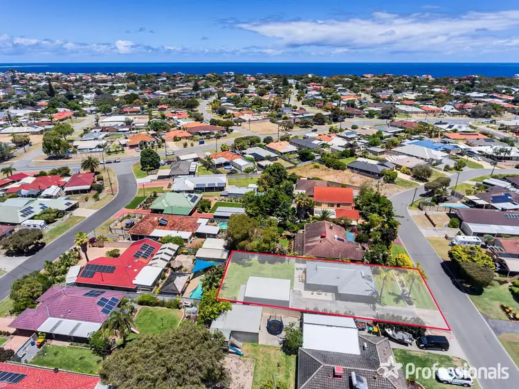 Second view of Homely house listing, 19 Kerswell Way, Warnbro WA 6169