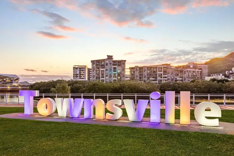 63/11-17 Stanley Street, Townsville City QLD 4810