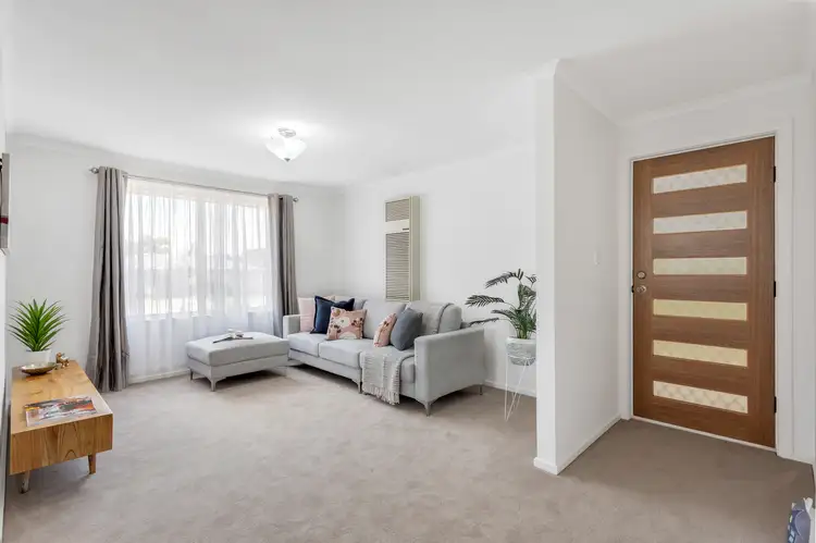 15 Champagne Crescent, Woodcroft SA 5162