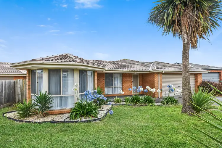 15 Niagara Court, Hampton Park VIC 3976