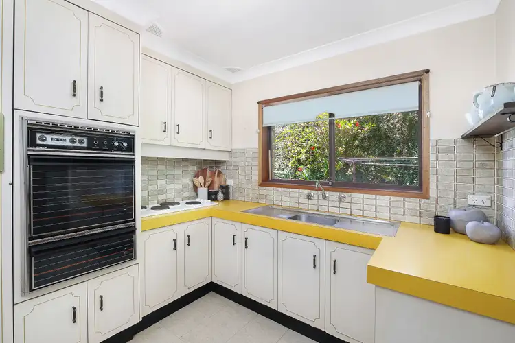Fifth view of Homely townhouse listing, 6/15 Kurrawa Avenue, Point Clare NSW 2250