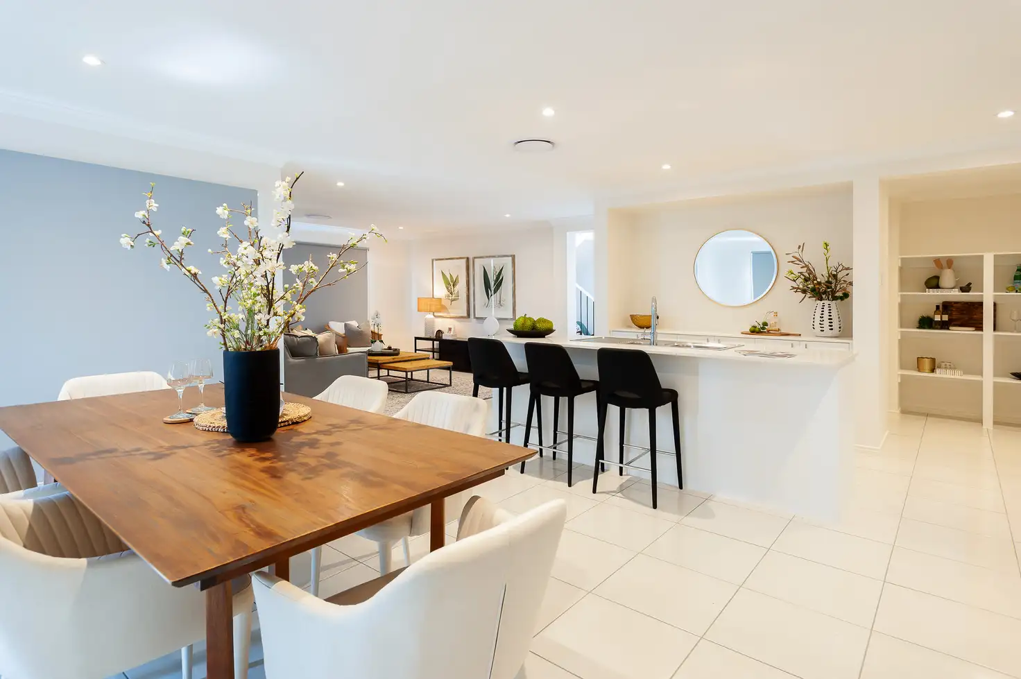 Main view of Homely house listing, 39 Oxley Drive, Paradise Point QLD 4216