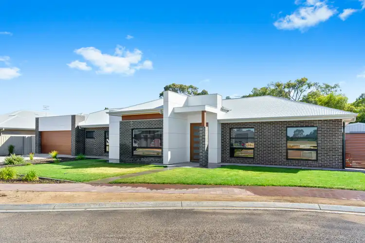 Second view of Homely house listing, 2 Alma Court, Renmark SA 5341