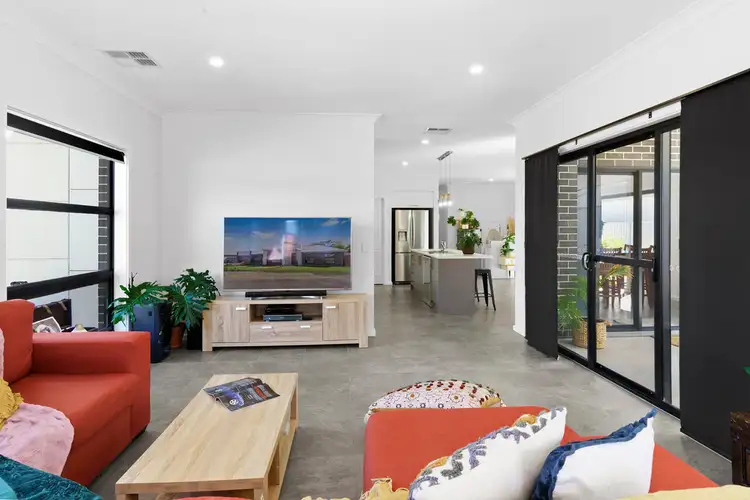 Sixth view of Homely house listing, 2 Alma Court, Renmark SA 5341