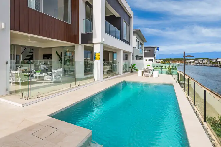 1 Santa Monica Boulevard, Hope Island QLD 4212