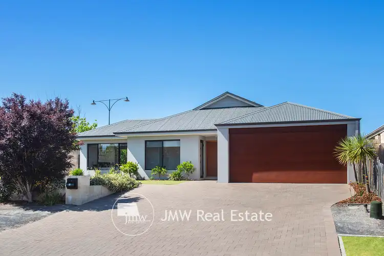 16 Oakmont Crescent, Dunsborough WA 6281