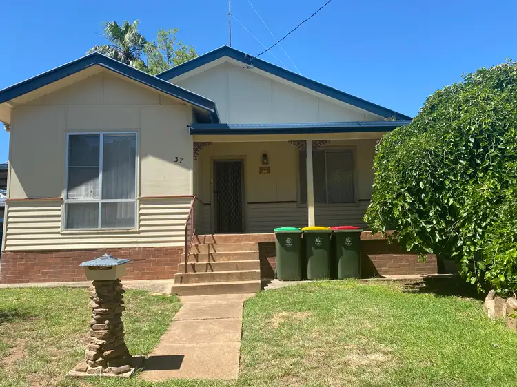 37 Woodward Street, Parkes NSW 2870