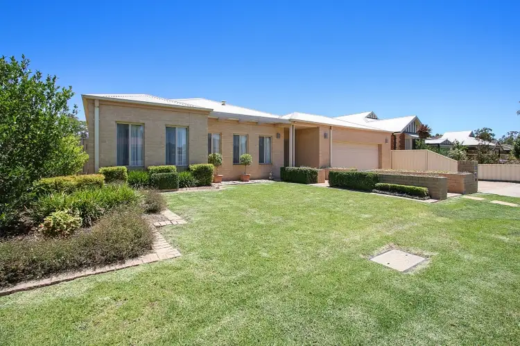 16 Monash Drive, Benalla VIC 3672