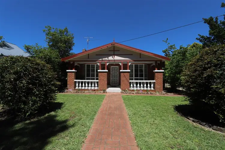 105 Fitzroy Street, Tumut NSW 2720