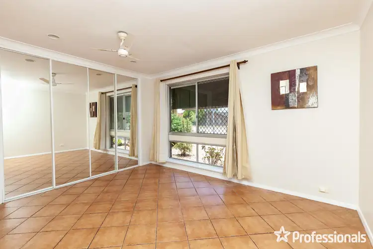 Fifth view of Homely house listing, 15 Harlow Court, Camillo WA 6111