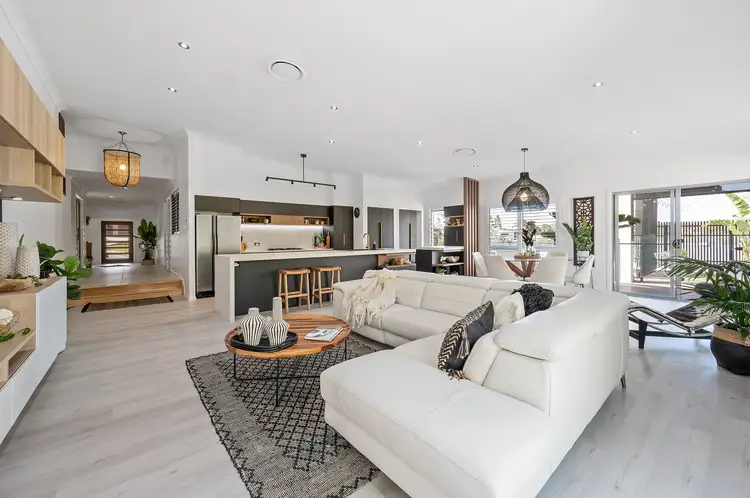 17 Rufous Crescent, Brookwater QLD 4300