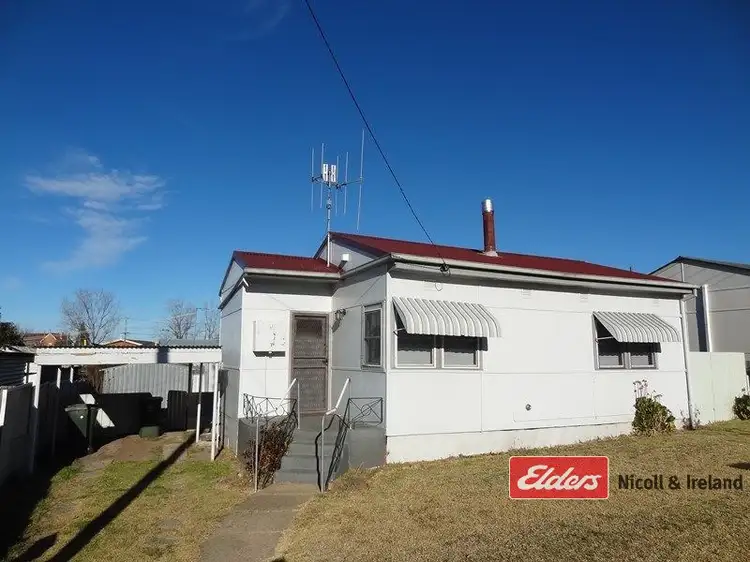 6 Moresby Way, Bathurst NSW 2795
