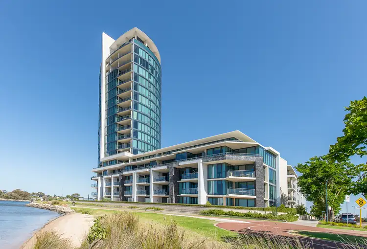 W402/70-72 Canning Beach Road, Applecross WA 6153