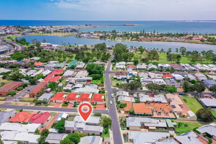 Fourth view of Homely house listing, 10 Moore Street, Bunbury WA 6230