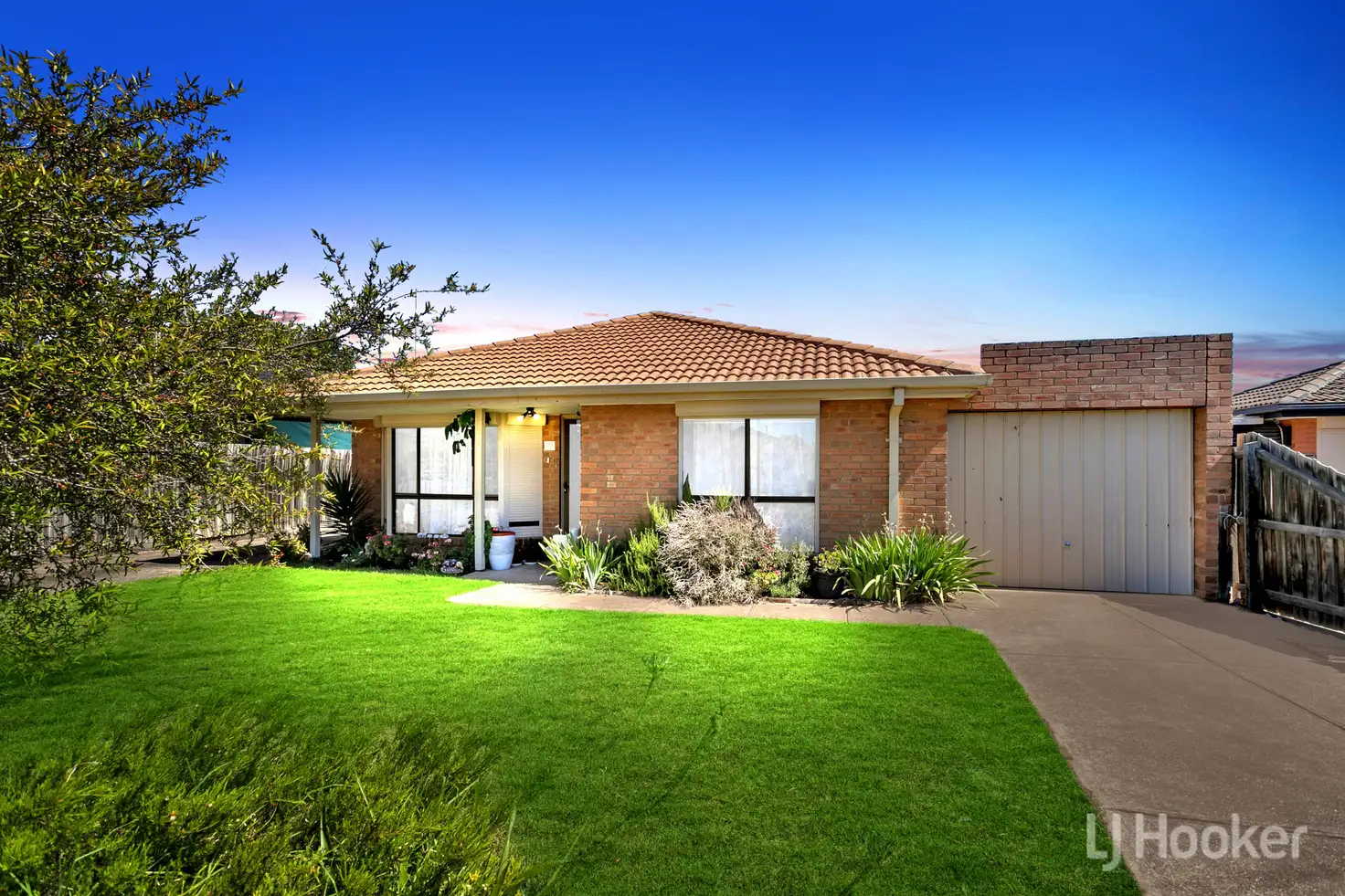 Main view of Homely unit listing, 1/15 Acacia Crescent, Melton South VIC 3338