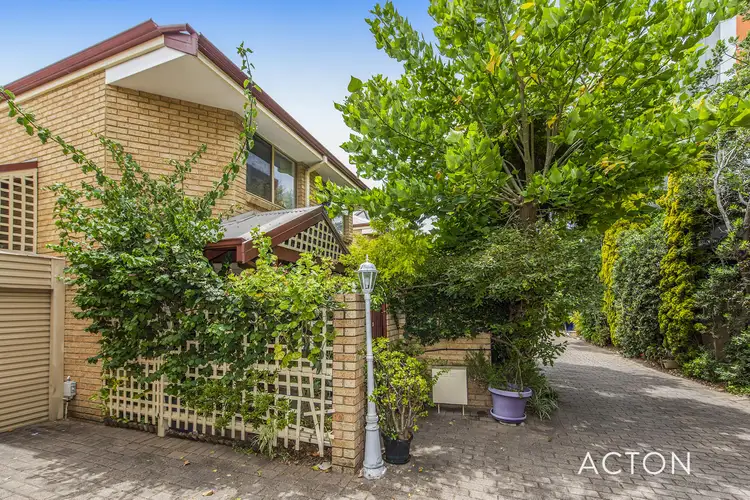 3/2 Riseley Street, Applecross WA 6153