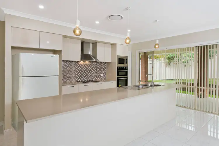6 Laura Place, Lakewood NSW 2443