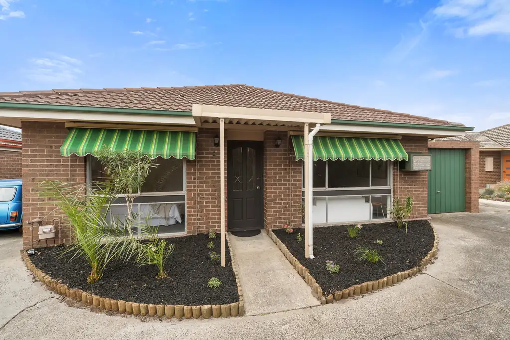 Main view of Homely unit listing, 2/4 Embankment Grove, Chelsea VIC 3196