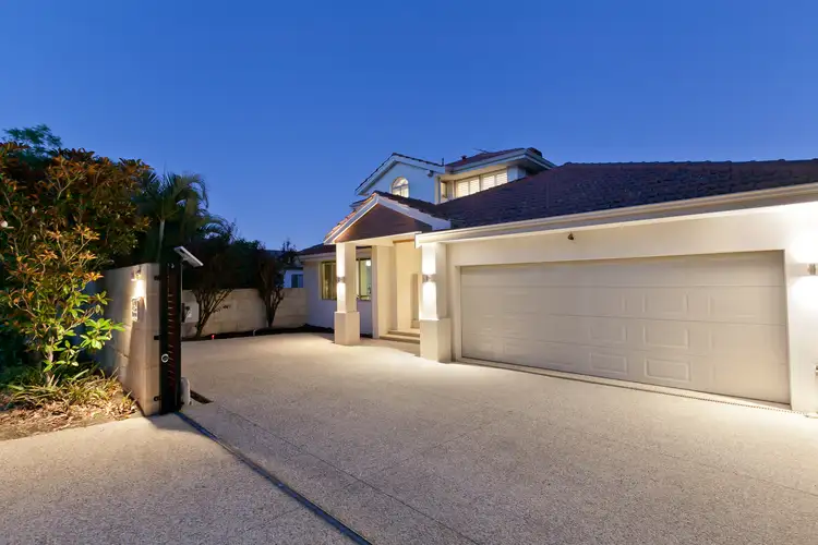 6 Carron Road, Applecross WA 6153
