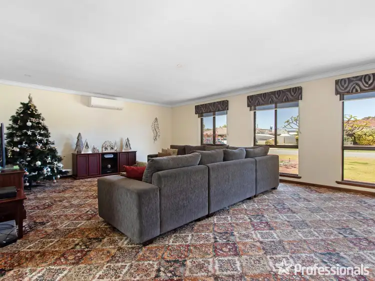 Second view of Homely house listing, 6 San Domingo Close, Safety Bay WA 6169