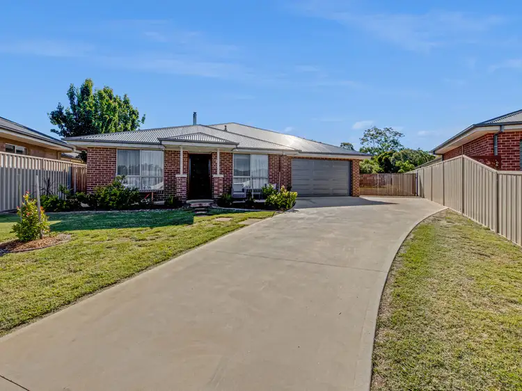 24 Britton Court, Jindera NSW 2642