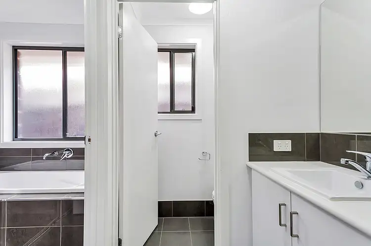 Sixth view of Homely house listing, 2 Wright Close, Morphett Vale SA 5162