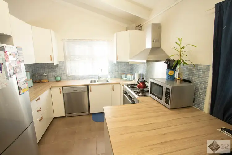 5 Bucknall Court, Regency Downs QLD 4341