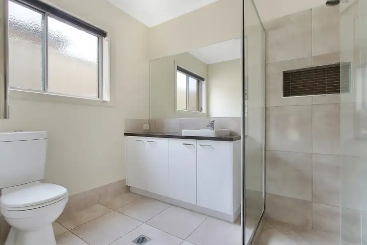 Sixth view of Homely house listing, 5 Buckley Street, Wodonga VIC 3690