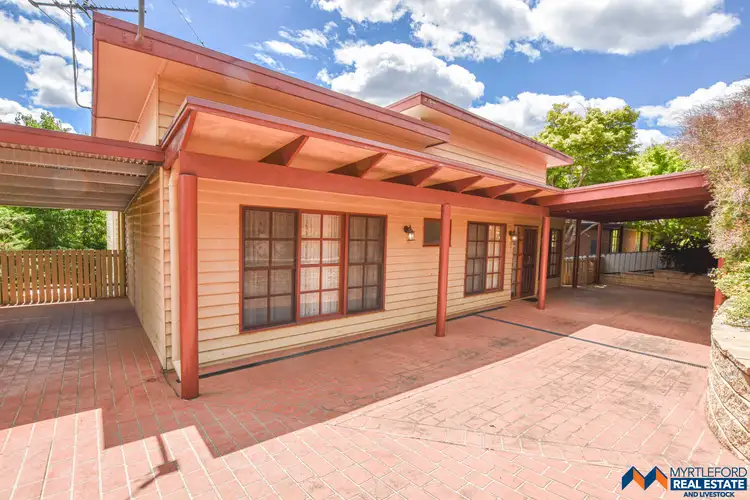 27 Halls Road, Myrtleford VIC 3737
