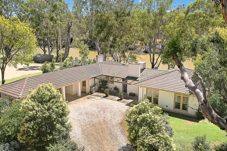 29-31 BURTON STREET, Deniliquin NSW 2710