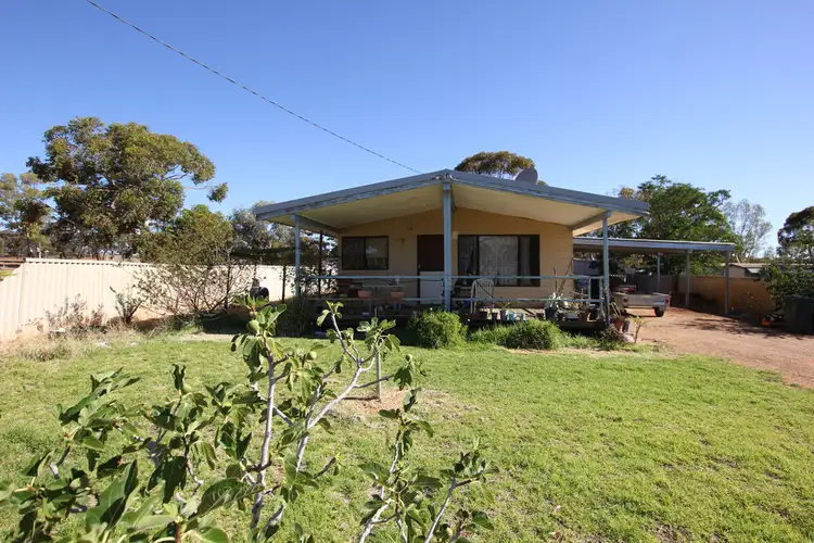 24 Lenneberg Street, Marvel Loch WA 6426