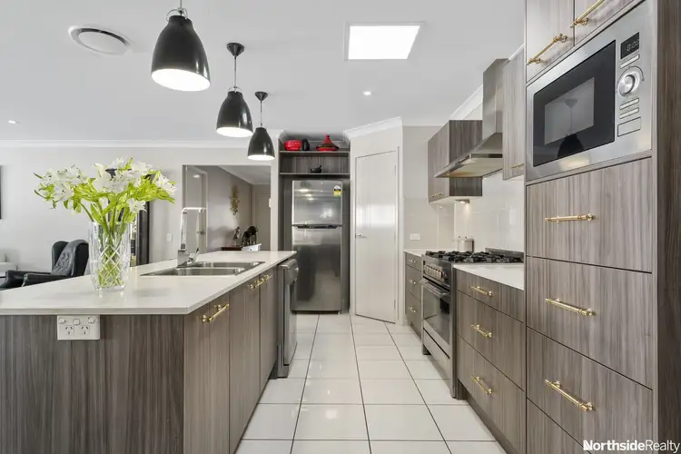 Second view of Homely house listing, 4 Georges Ct, Everton Hills QLD 4053
