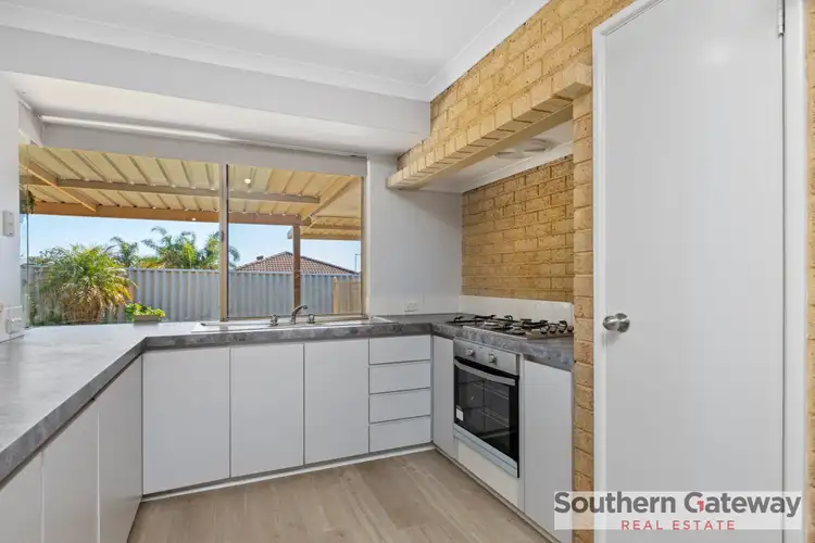 Fifth view of Homely house listing, 6 Chipper View, Parmelia WA 6167