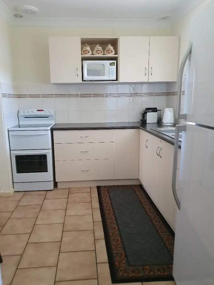 Sixth view of Homely semi-detached listing, 35B Central Road, Wonthella WA 6530