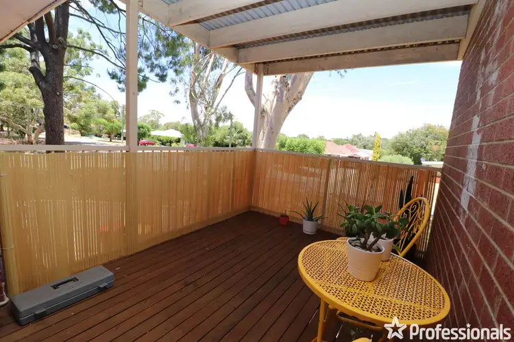 17/2 Benjamin Street, Armadale WA 6112