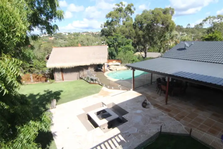 12 Angus Court, Highland Park QLD 4211