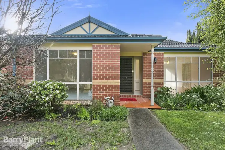 11 Jenkins Lane, Croydon VIC 3136