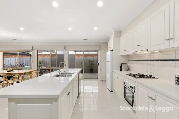 Fifth view of Homely house listing, 2 Janmar Court, Grovedale VIC 3216