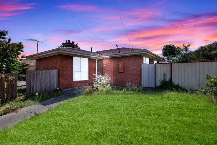 25 Tremaine Avenue, Kings Park VIC 3021
