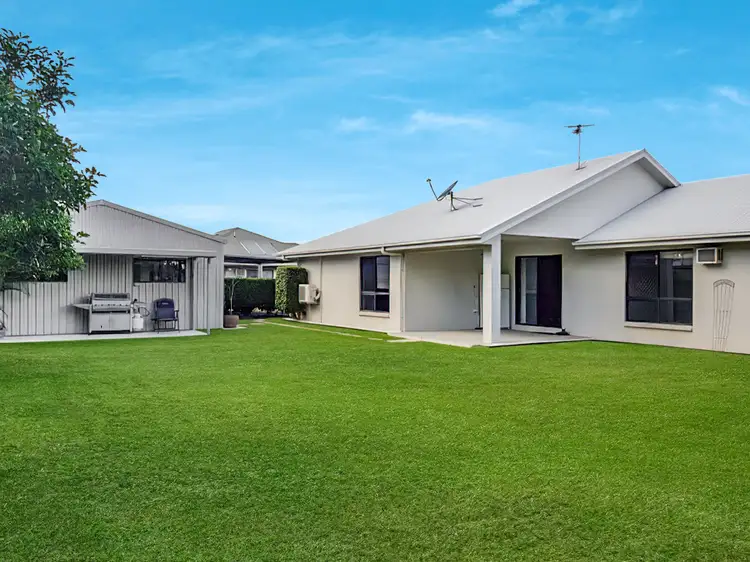 10 Cosette Court, Burdell QLD 4818