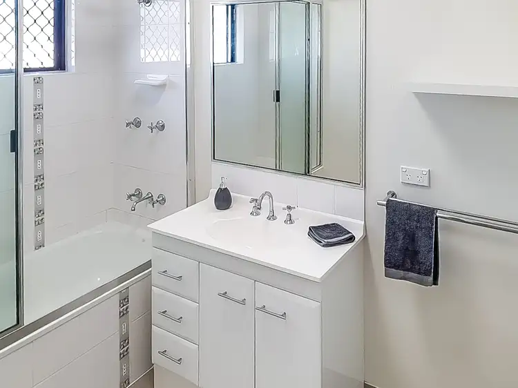 Fifth view of Homely house listing, 10 Cosette Court, Burdell QLD 4818